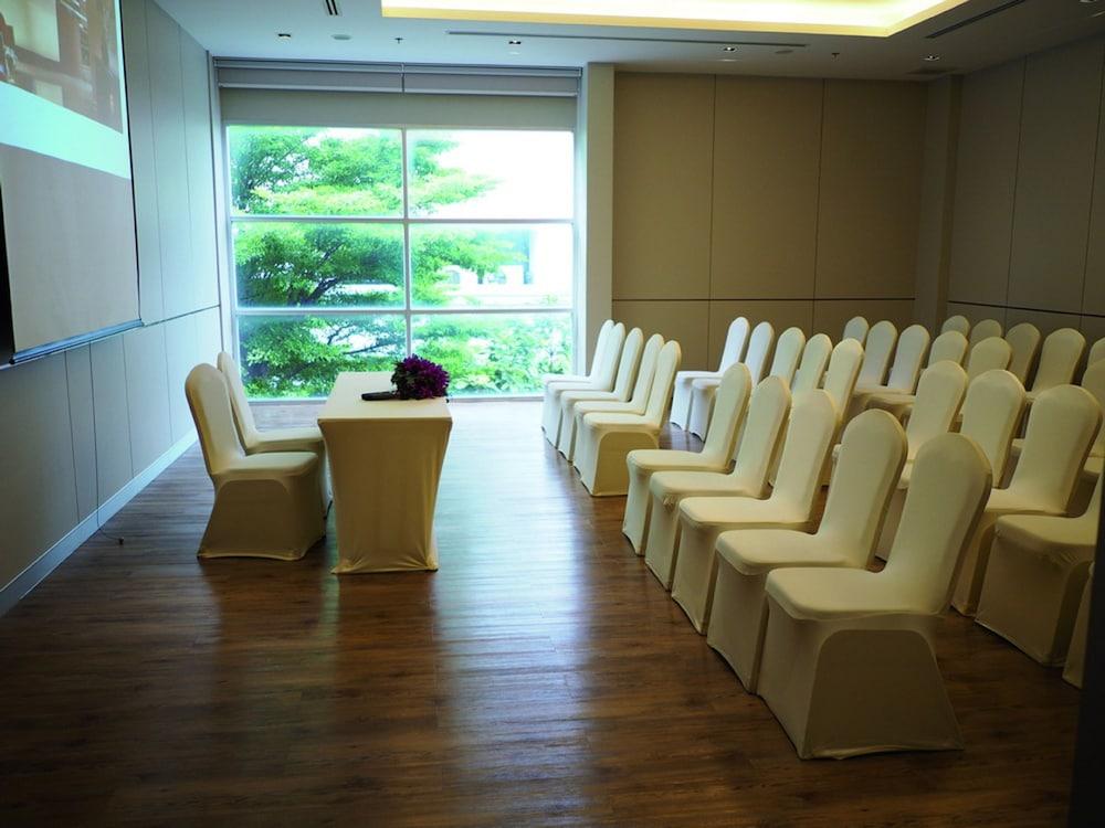 Bangna Pride Hotel & Residence Bangkok Exterior foto